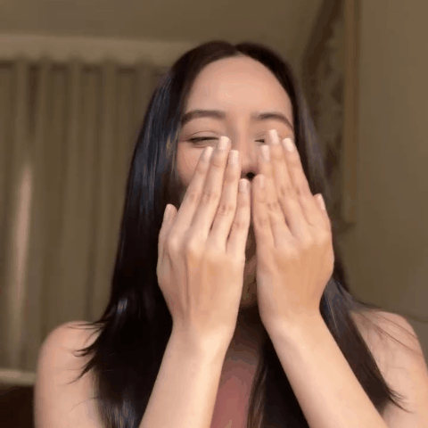 vokencosmeticos_1788264626_3976573506208220547_1973814688.gif